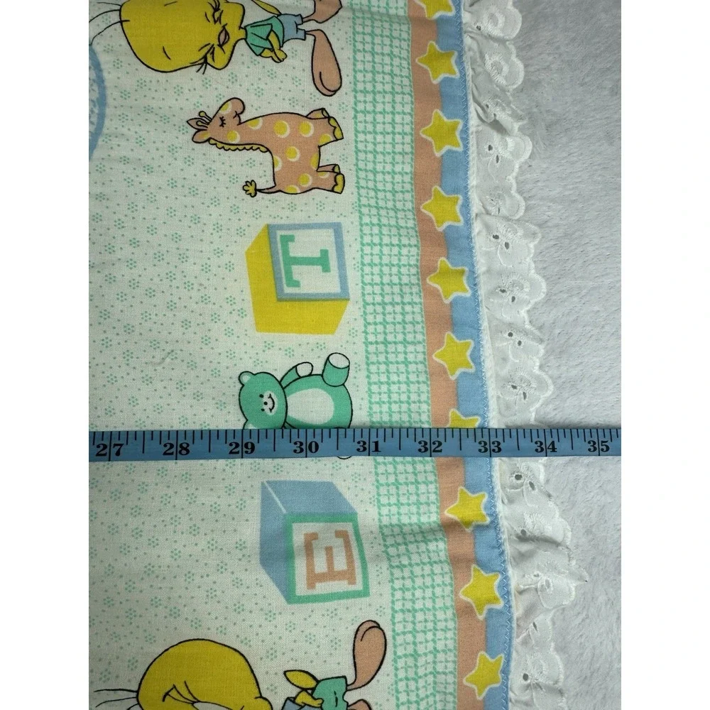 VTG Baby Tweety Bird Fabric Panel 1988 Warner Bros Peter Pan Fabrics 35x46 HTF